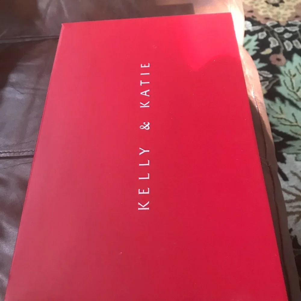 NIB Kelly & Katie Mayla Sandals 10M